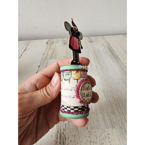 D. P. Ratt Unique glitter butterfly statue decor make magic - Picture 7 of 8